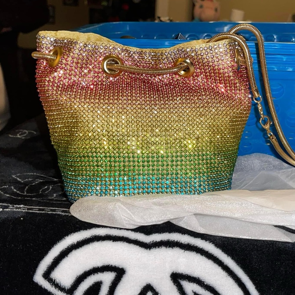 GLITTER SPARKLY CROSSBODY BUCKET BAG